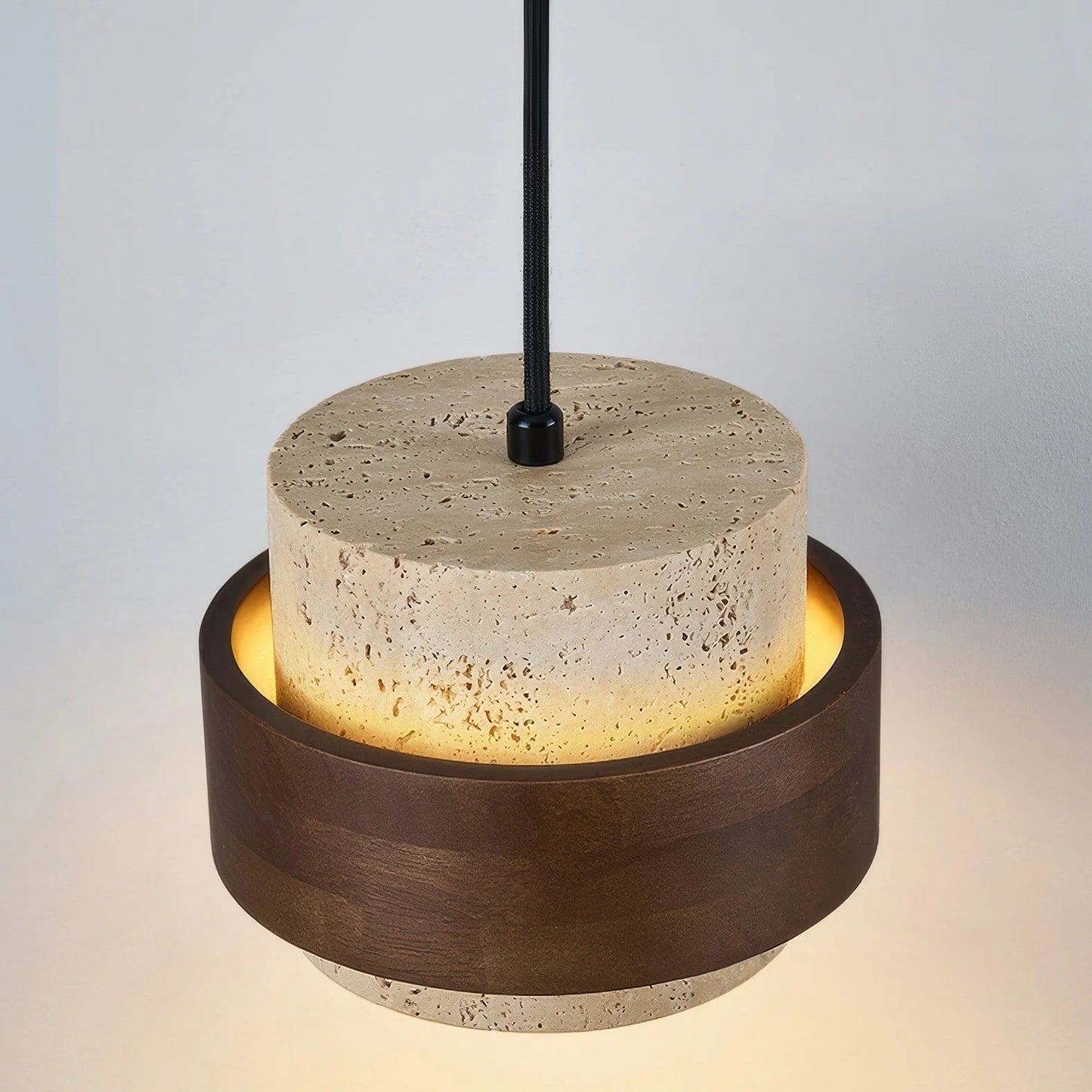Tiffany pendant lamp | The perfect balance between Scandinavian tranquility and Japanese elegance.
