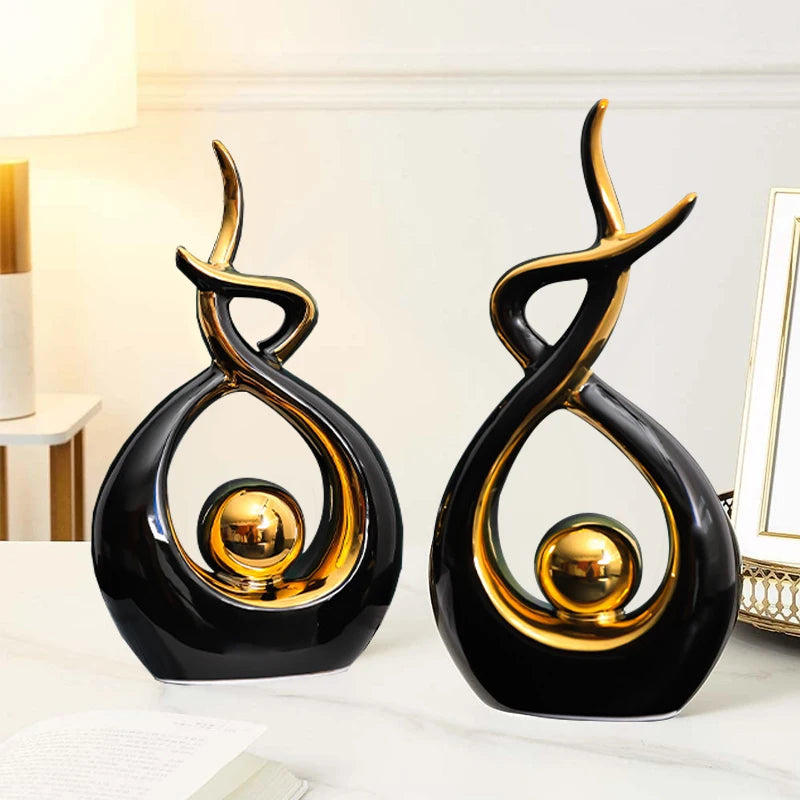 Luxuriöse Skulpturenfiguren aus Keramik
