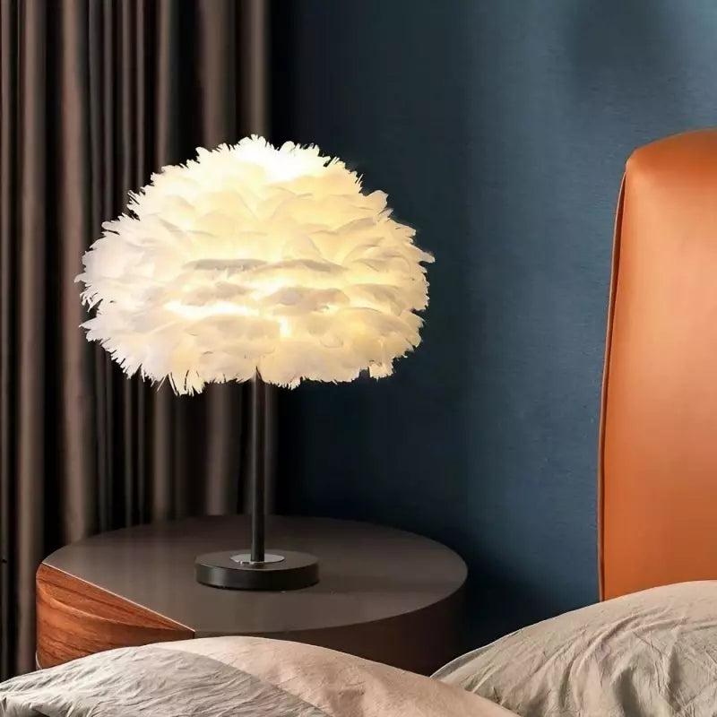 Faye | Stimmungsvolle LED Plume Tischlampe