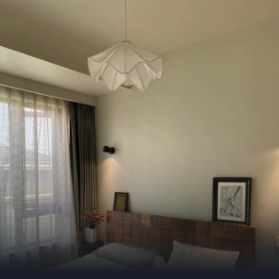 Fiona – Hängelampe im Japandi-Stil Ruhe, Schlichtheit und raffinierte Eleganz – in einer Lichtquelle.