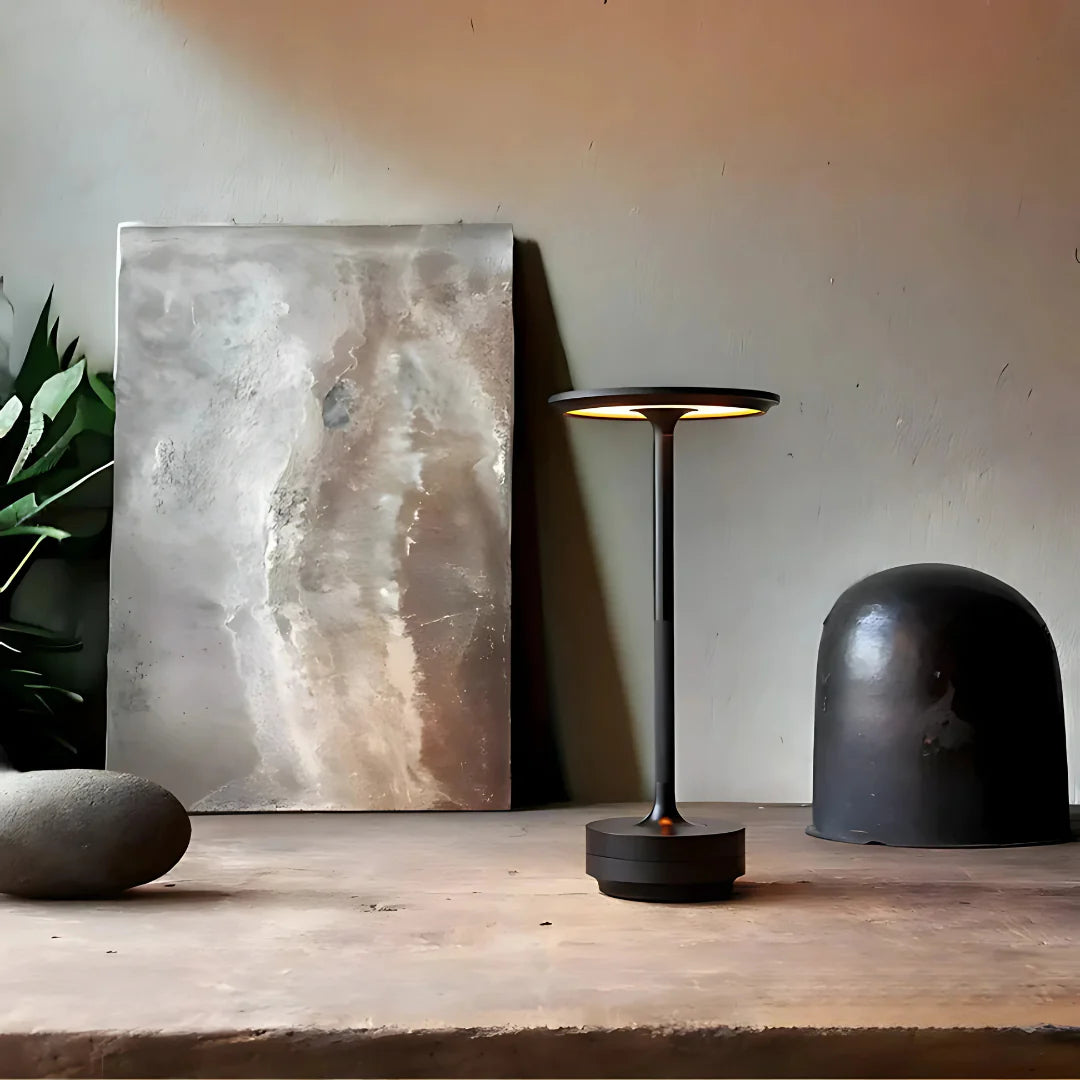 Ingeborg | Elegante Retro-Tischlampe aus Kopenhagen. Angebot (1+1 gratis)